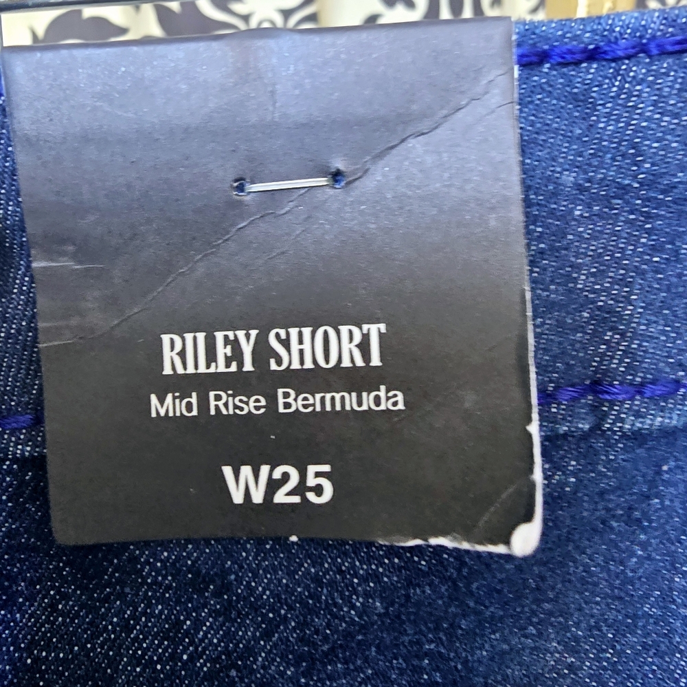 True Religion Riley Shorts - Picture 7 of 9